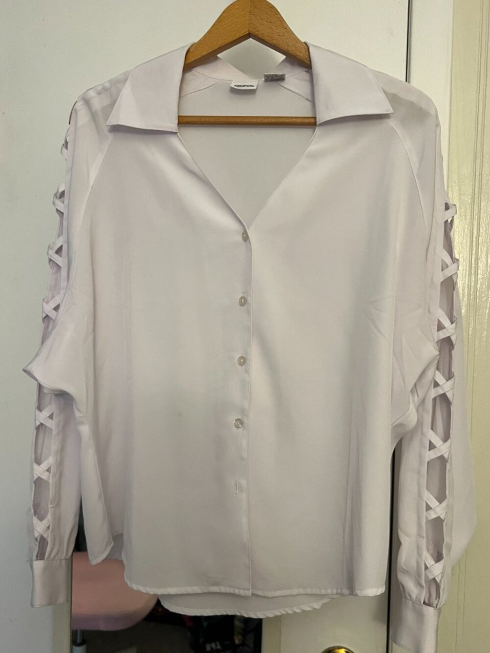 Together White Cut‑Out Sleeve Top – Women’s Small – Great Shape